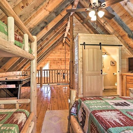 Gatlinburg Cabin With Loft And Game Room 1 Mi To Town Экстерьер фото
