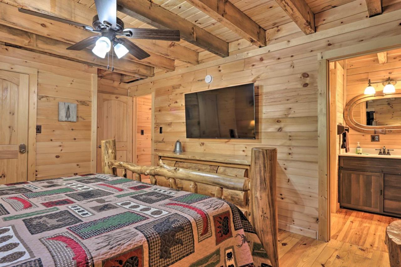 Gatlinburg Cabin With Loft And Game Room 1 Mi To Town Экстерьер фото