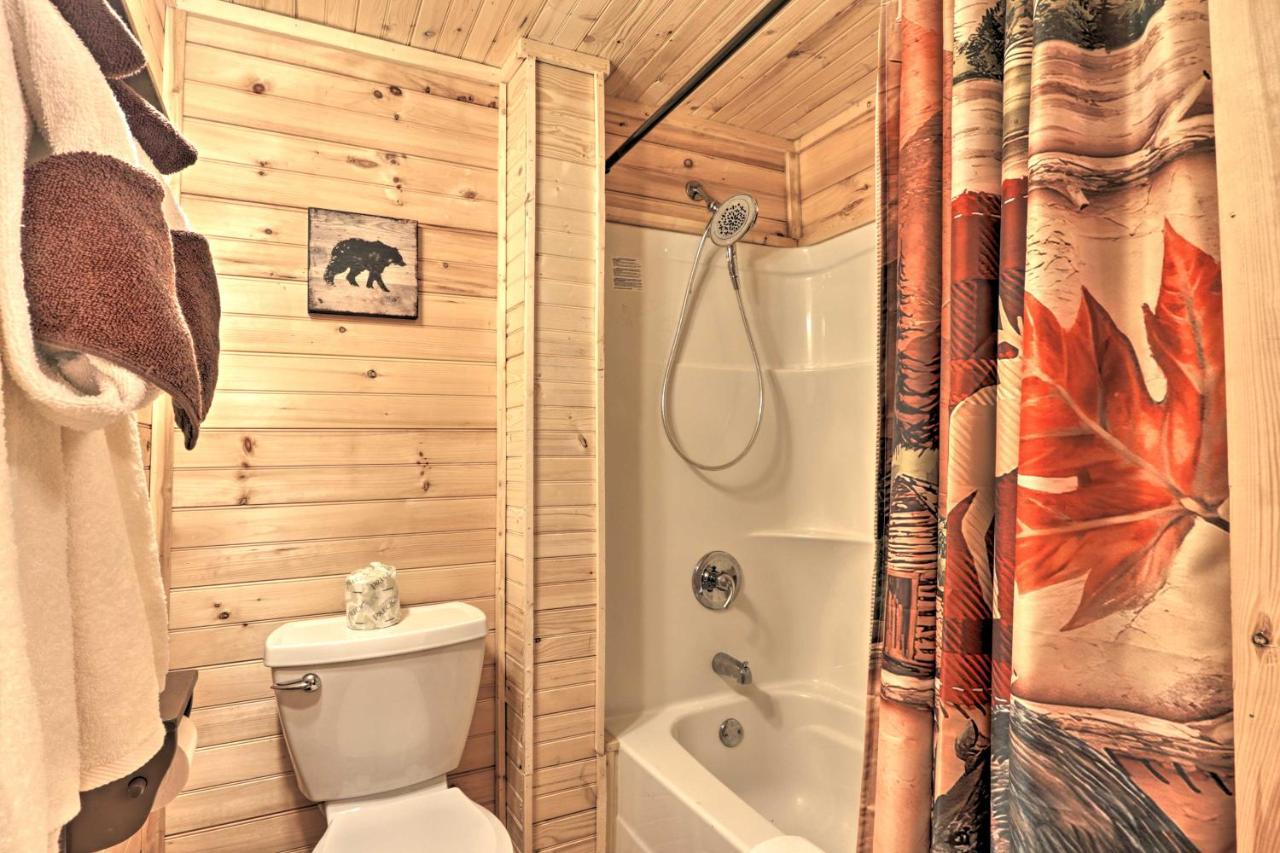 Gatlinburg Cabin With Loft And Game Room 1 Mi To Town Экстерьер фото