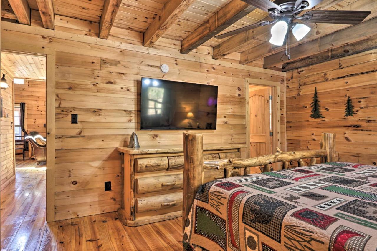 Gatlinburg Cabin With Loft And Game Room 1 Mi To Town Экстерьер фото